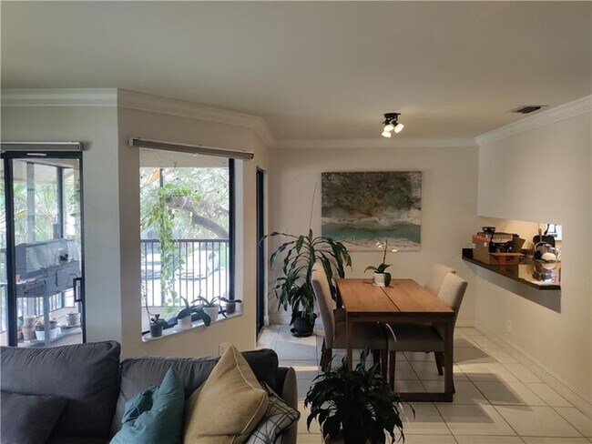 Foto del edificio - 8440 Shadow Ct
