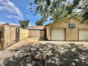 Building Photo - 207 W William Cannon Dr