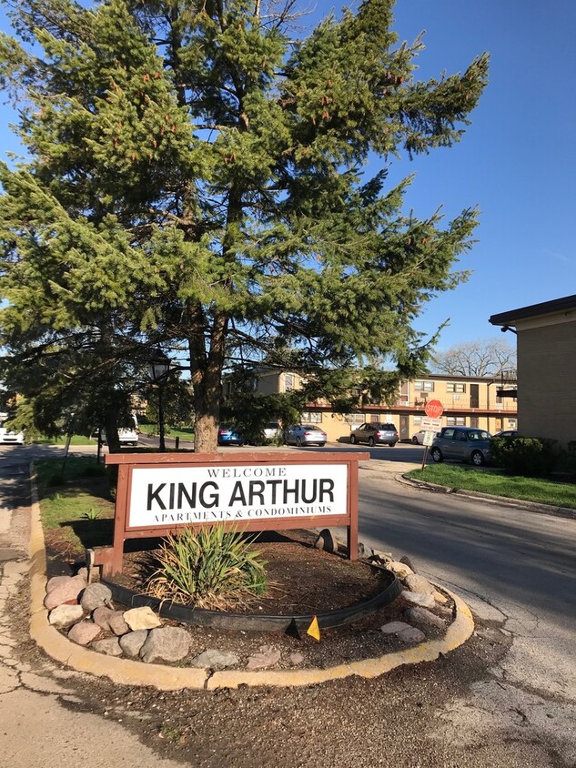 Primary Photo - 22 N King Arthur Ct