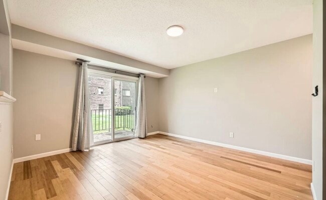 Foto del edificio - 11921 Tarragon Rd