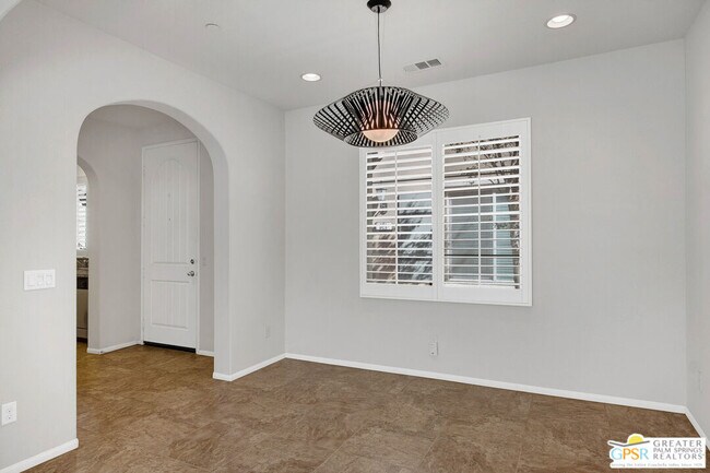 Foto del edificio - 607 Calle Vibrante