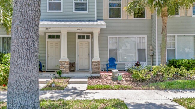 Building Photo - Charming Townhome in Serene Country Chase ...