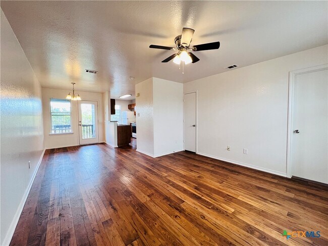 Building Photo - 1621 Inca Dr