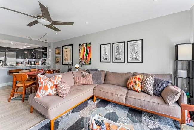 Building Photo - 1450 Lincoln Rd