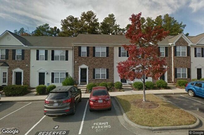 Foto del edificio - Beautiful Townhome