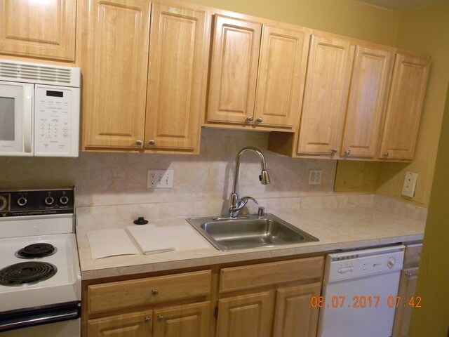 kitchen - 1 E University Pky