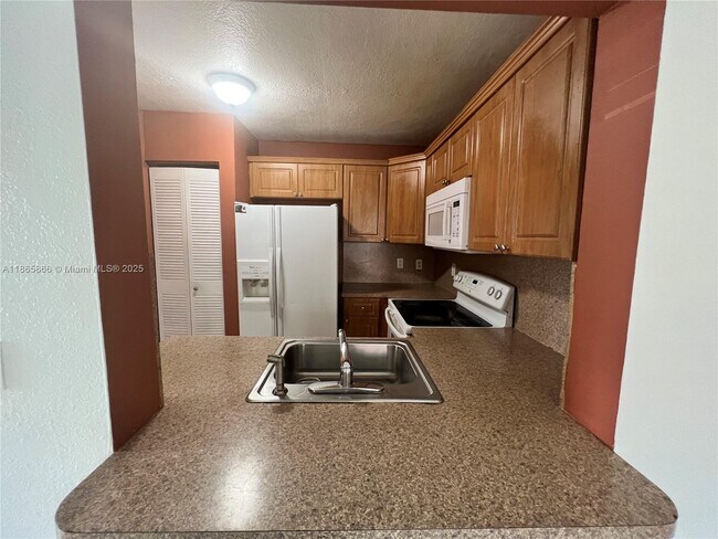Building Photo - 6515 W 27th Ct