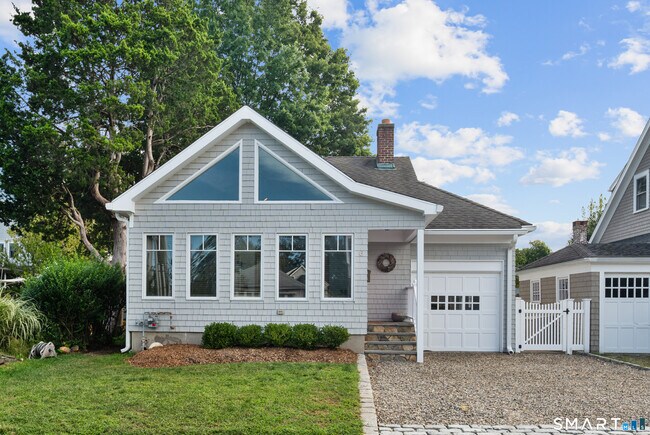 Building Photo - 6 Park Ln