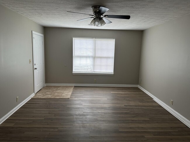 Building Photo - 1241 Berdine Way