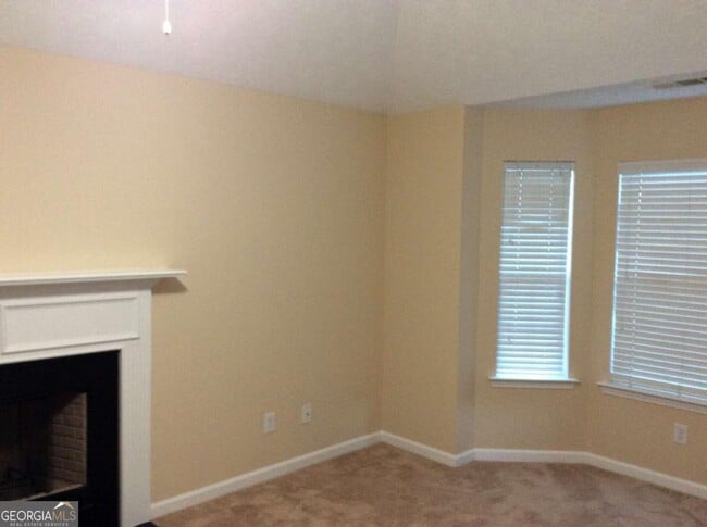 Foto del edificio - 4015 Yellow Pine Ct
