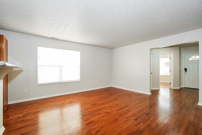 Foto del edificio - 3853 Sugarbark Dr