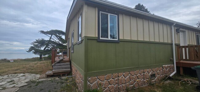 Foto del edificio - 200 Cypress Cir