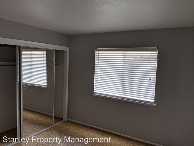 Building Photo - 4 br, 2 bath House - 9112 Buckskin Ct