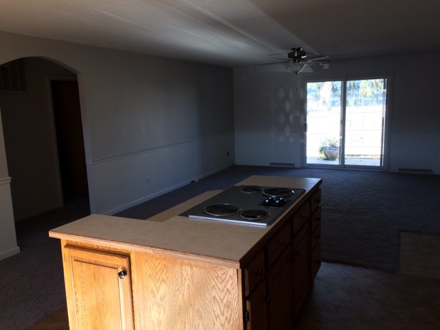 Building Photo - 106 S McVicker Dr