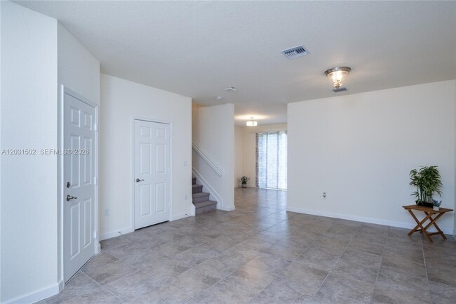 Building Photo - 6502 S Anise Ct