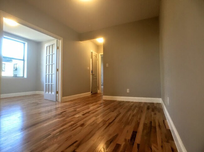 Building Photo - 104 Audubon Avenue