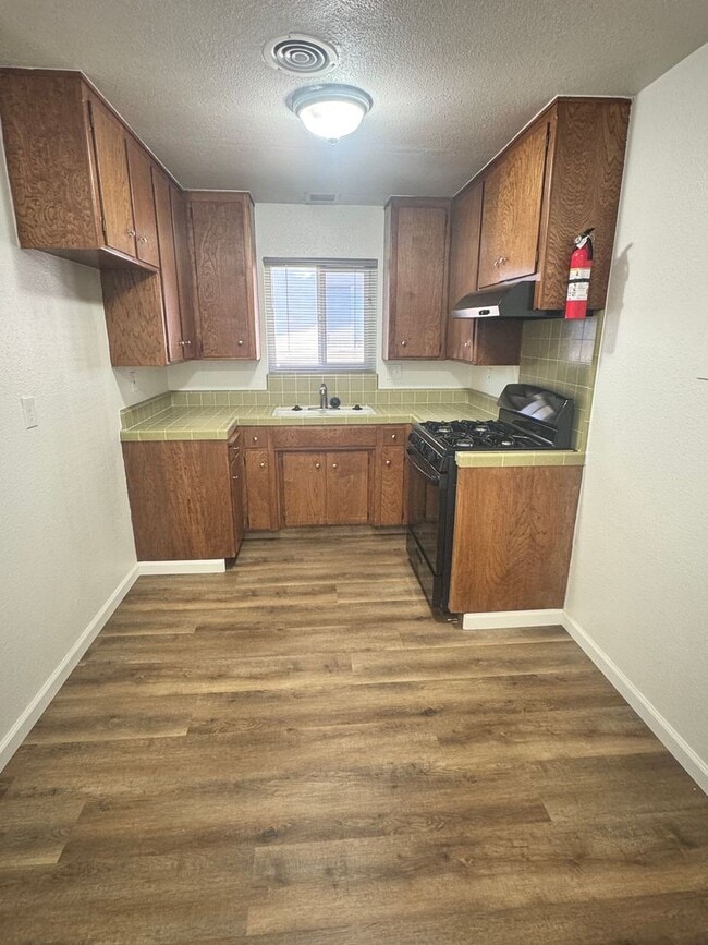 Foto del edificio - 2 Bedroom, 1 Bath with Garage near Hospital.