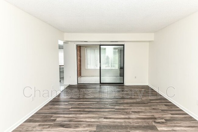 Building Photo - 10204 Bushman Dr