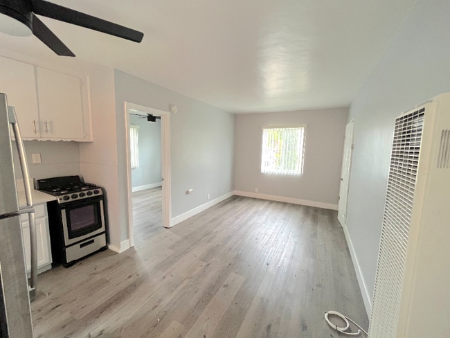 Photo - 2403 Louella Ave Apartment