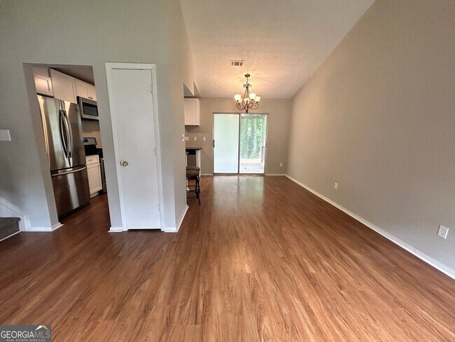 Building Photo - 275 Birch Rill Dr