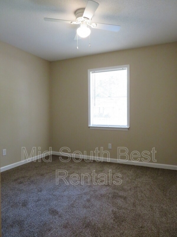 Building Photo - 4767 Bluff Wood Cove