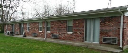 Primary Photo - Maple Street Apartments