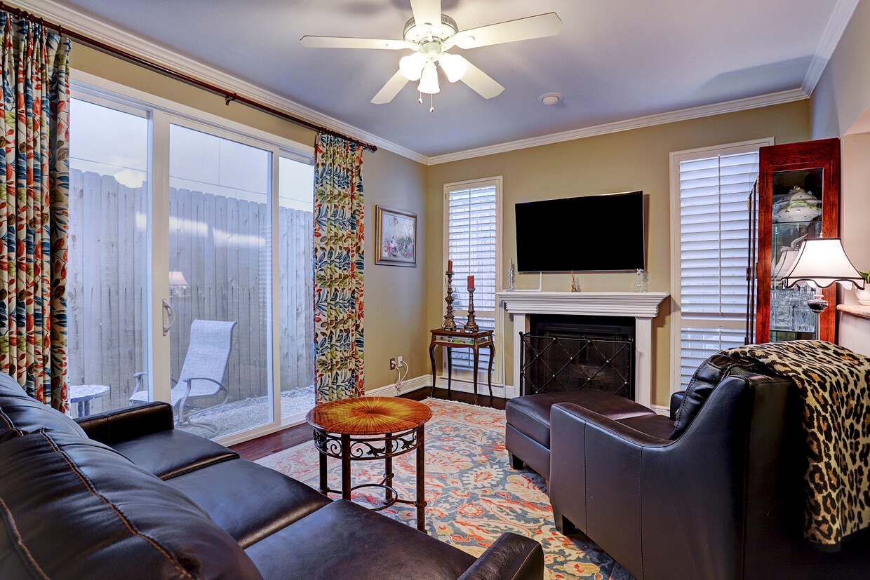 4225 Purdue St, Houston, TX 77005 Townhome Rentals in Houston TX