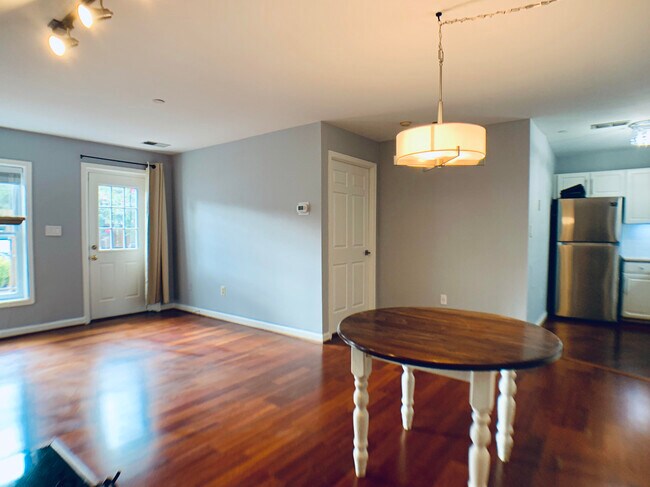 Foto del edificio - 730 11th St NE