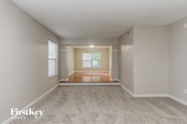 Building Photo - 6916 Raritan Dr