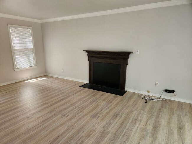 Foto del edificio - 3 Bedroom-Chesterfield-Midlothian-Woodlake...