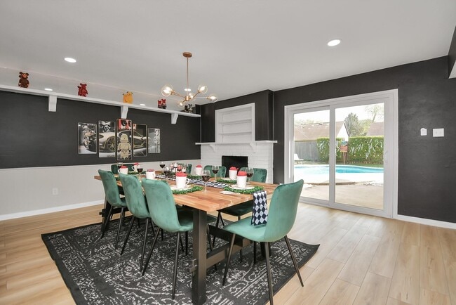 Building Photo - 15627 Sierra Valle Dr