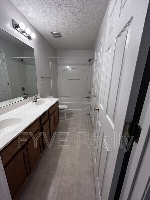 Foto del edificio - 903 Pine Bluff Dr