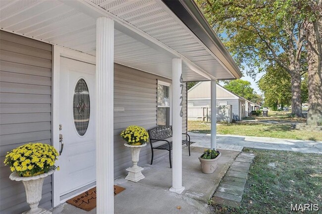 Foto del edificio - 6726 Vernon Ave