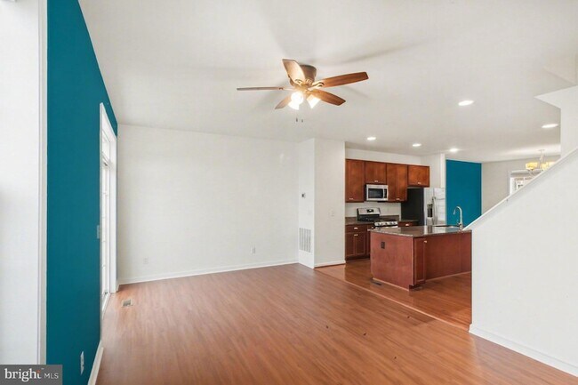 Foto del edificio - 1304 Gilmore St