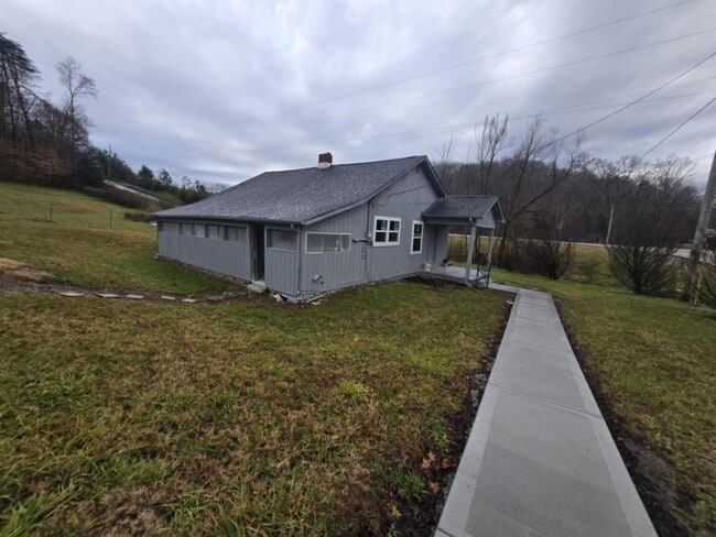 Building Photo - 106 Co Rd 181