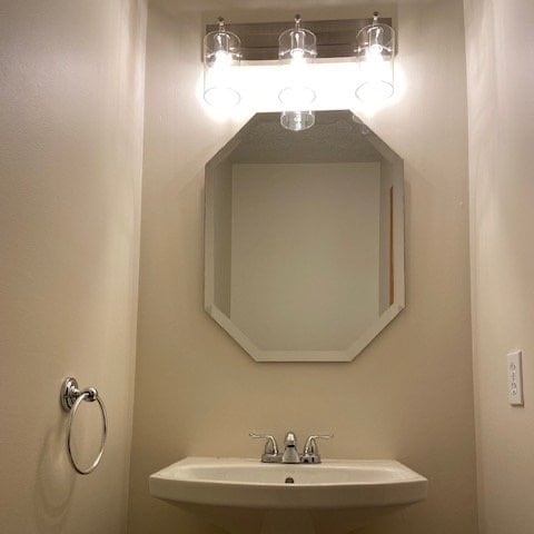 1/2 Bath - 647 Mariner Way