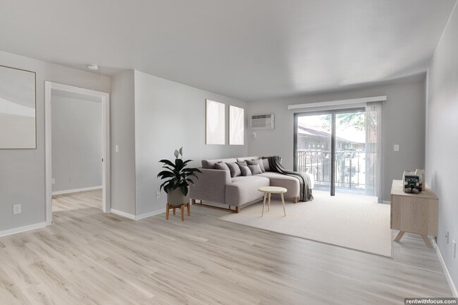 Building Photo - The Edge