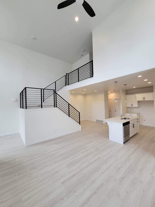 Building Photo - 3901 W 1850 N