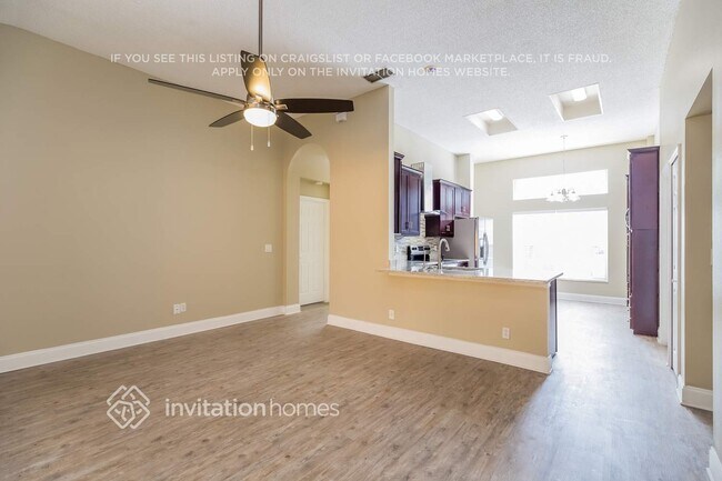 Foto del edificio - 3457 Woodley Park Pl