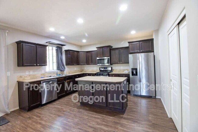 Building Photo - 20278 Knightsbridge Pl
