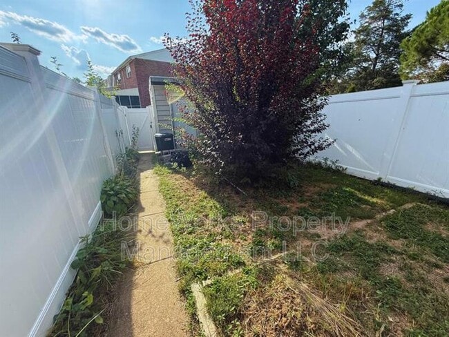 Photo - 5606 Chelwynd Rd Apartment