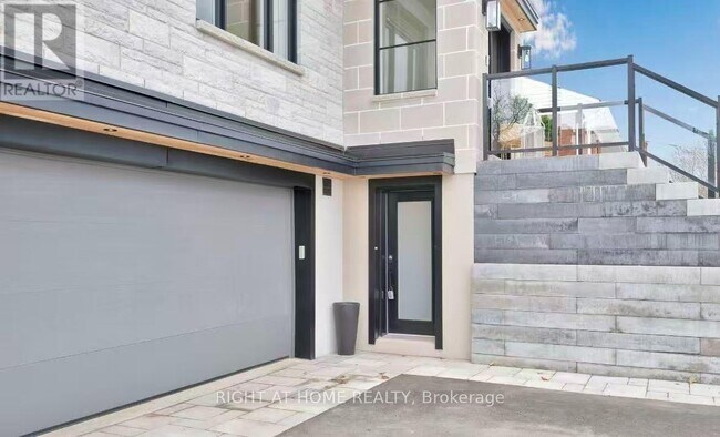 Photo du bâtiment - 1316 Dorchester Ave