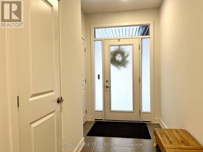 Photo du bâtiment - 57 Heirloom St