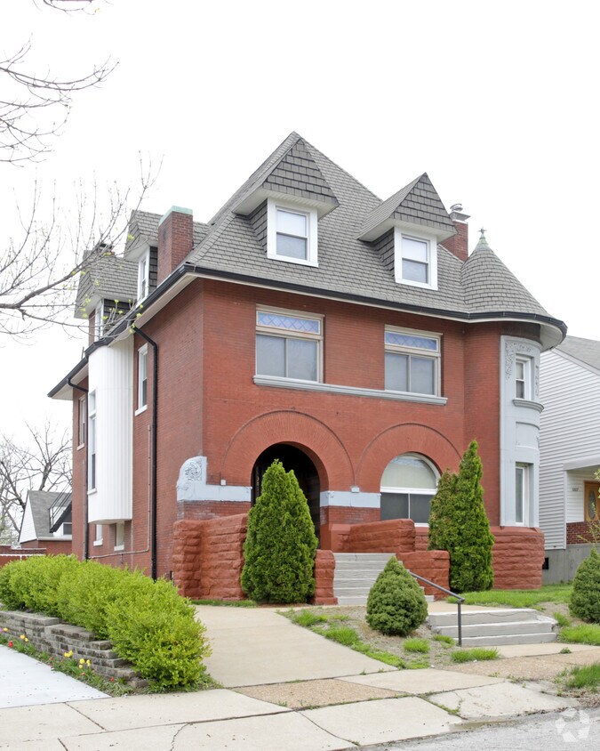 Foto principal - 3811 Westminster Pl