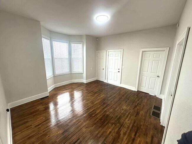 Foto del edificio - 360 Maria Ave
