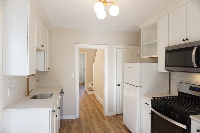 Building Photo - 39 E Goepp St