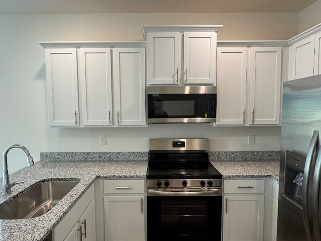 Building Photo - 13623 Logan Pl