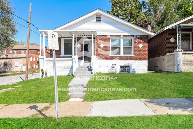 Building Photo - 1939 Chippewa St