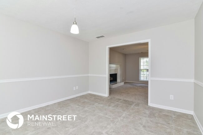 Building Photo - 2935 Emerson Lake Dr