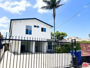 Building Photo - 1336 W 37th Dr